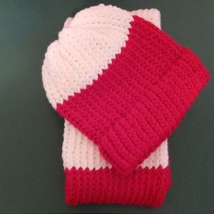 Homemade Red/White Hat/Scarf Set